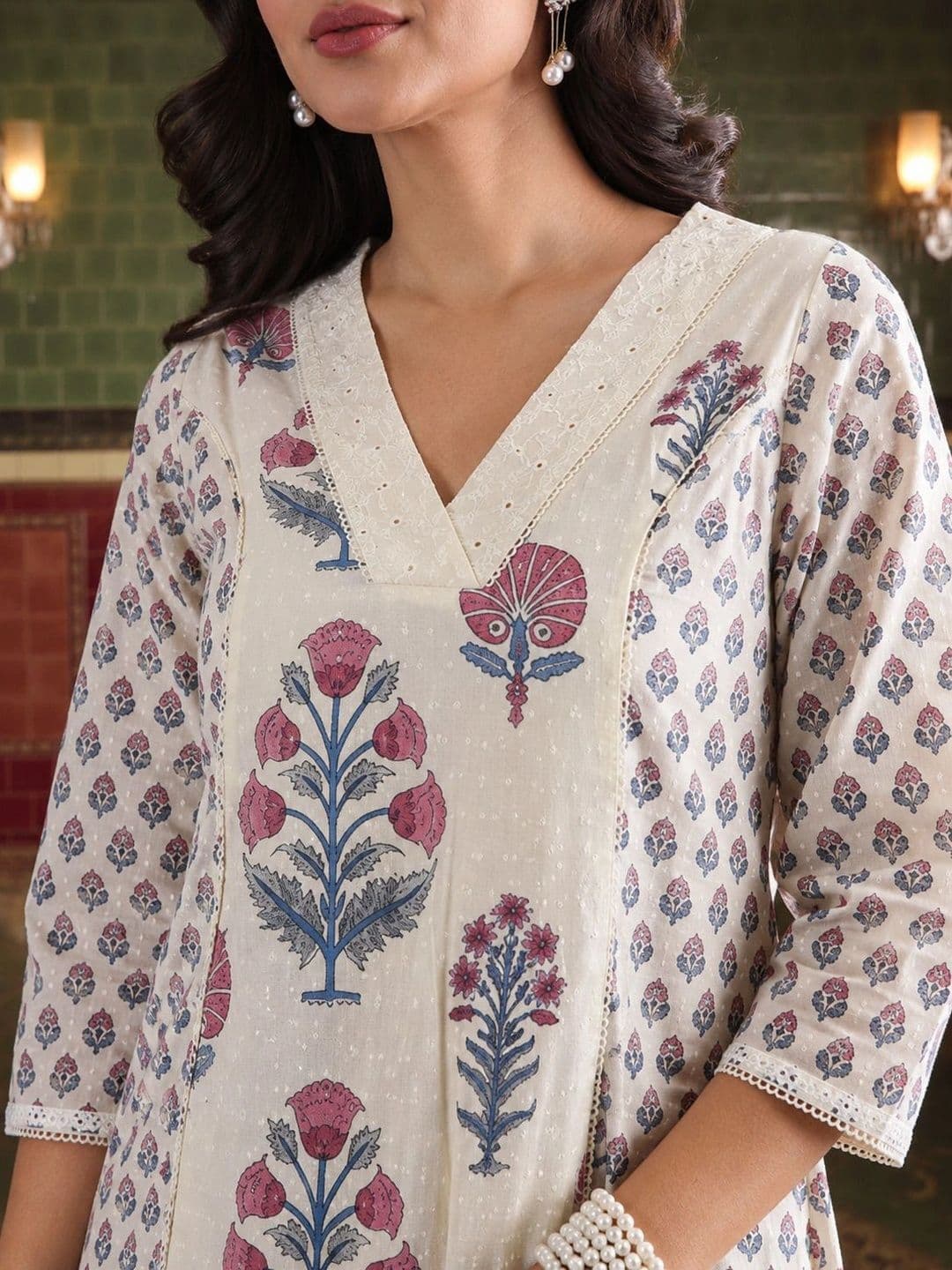 House of Pataudi Women Ethnic Motifs Printed Regular Pure Cotton Kurta with Palazzos thumbnail 5