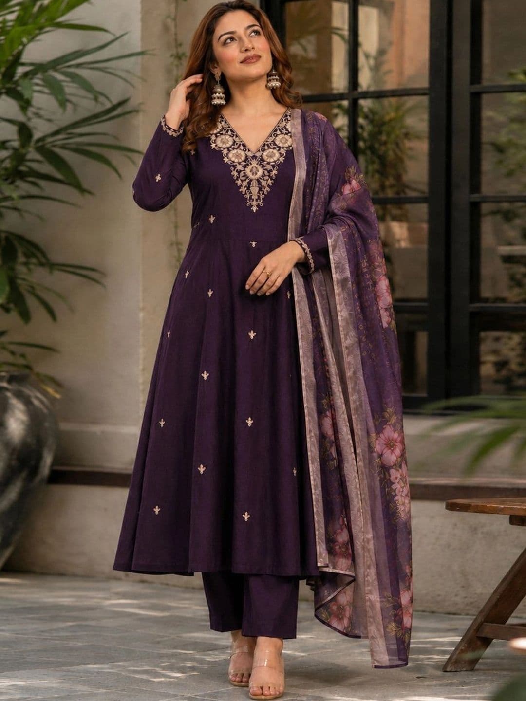 GoSriKi Women Floral Embroidered Regular Thread Work Kurta with Trousers & With Dupatta thumbnail 3
