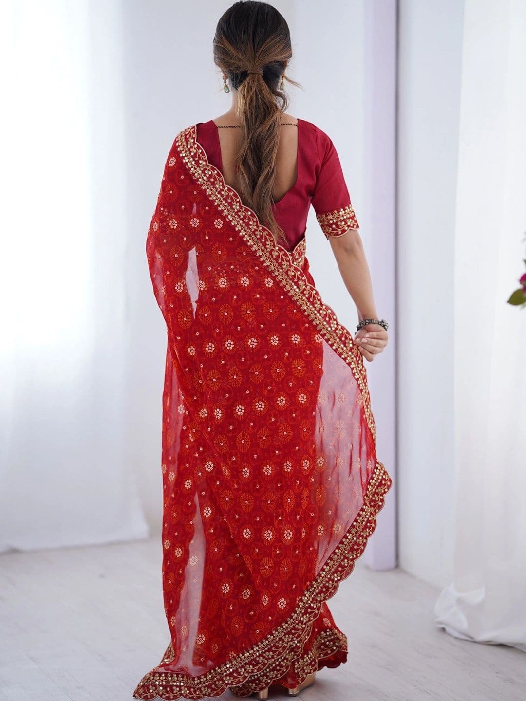 KALINI Floral Embroidered Pure Chiffon Saree thumbnail 5