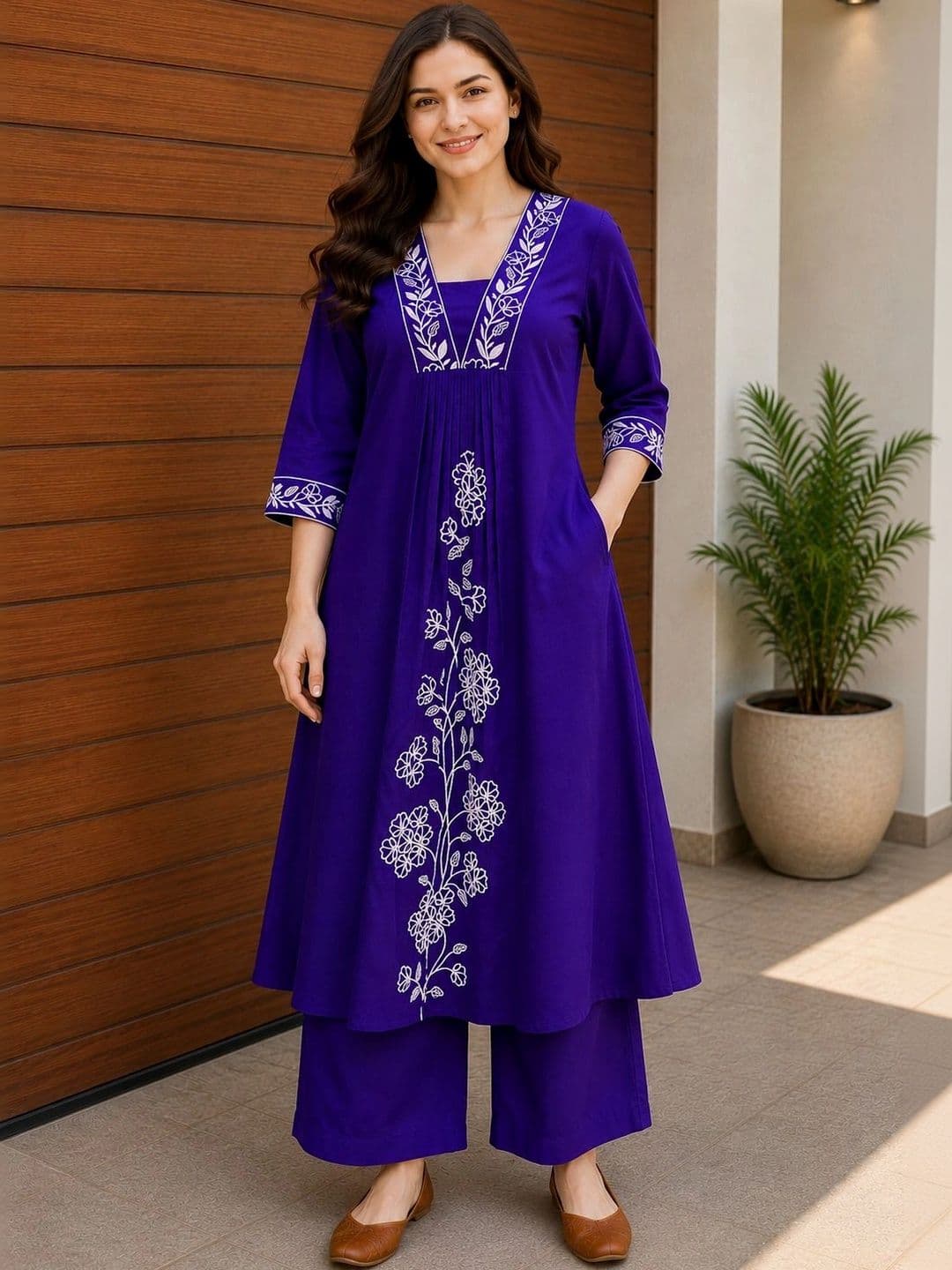 HIVA TRENDZ Women Floral Embroidered Empire Thread Work Kurta with Palazzos thumbnail 6
