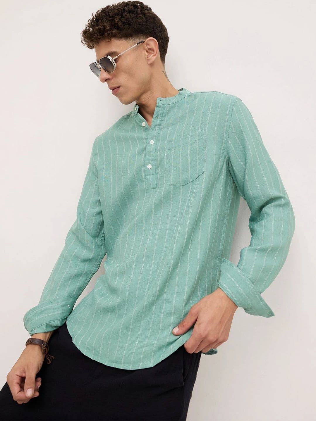 VASTRADO Men Striped Kurta thumbnail 7