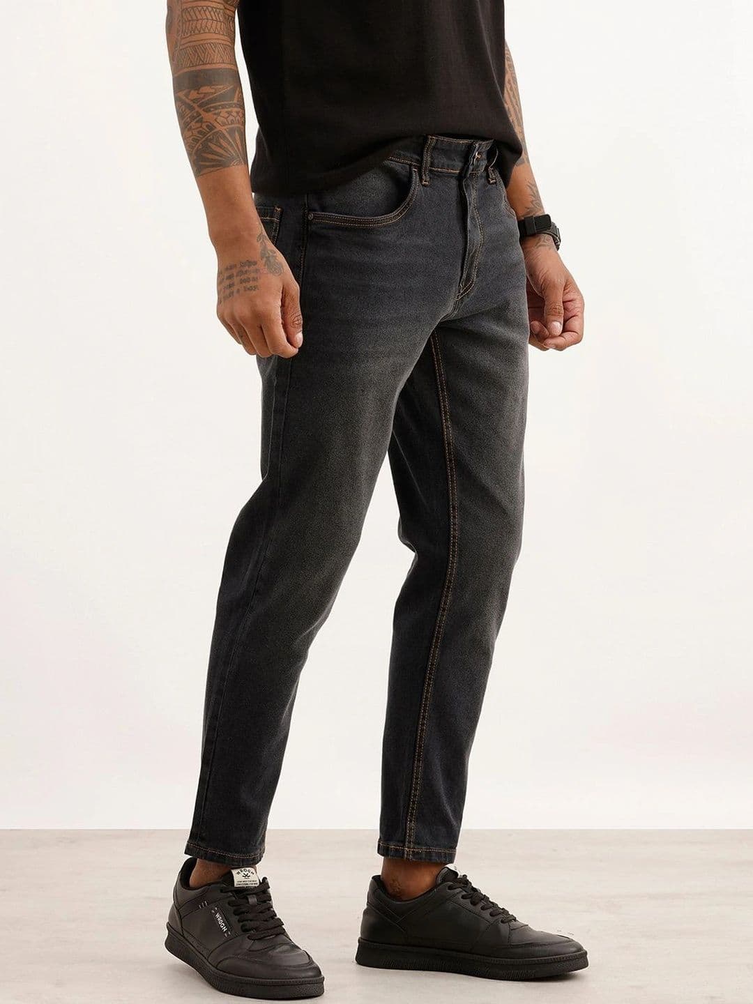 WROGN Men Skinny Fit Mid-Rise Light Fade Stretchable Jeans thumbnail 4