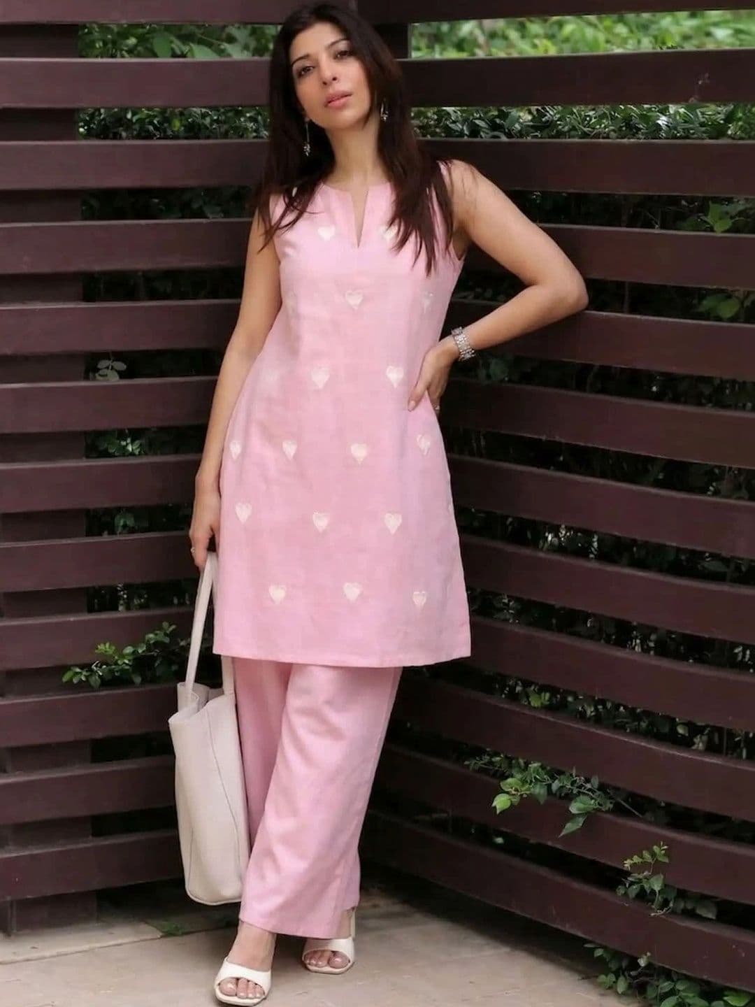 LAHER FASHION Women Ethnic Motifs Embroidered Regular Thread Work Kurti with Palazzos thumbnail 2