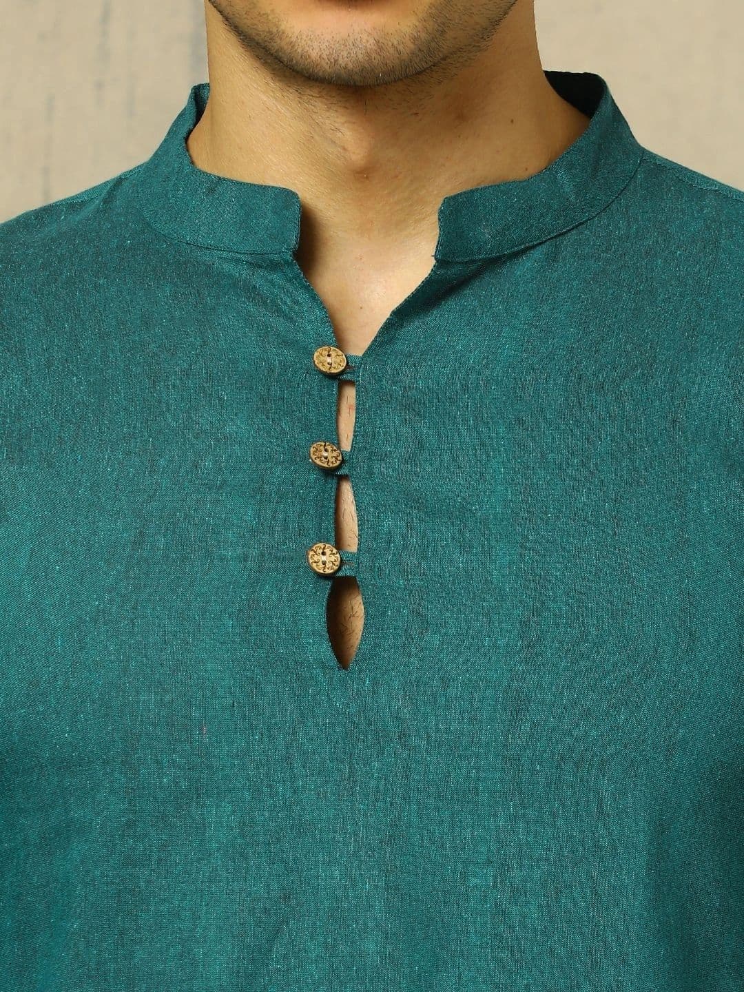Navibhu Woven Design Solid Cotton Handloom Mandarin Collar Short Kurta thumbnail 5