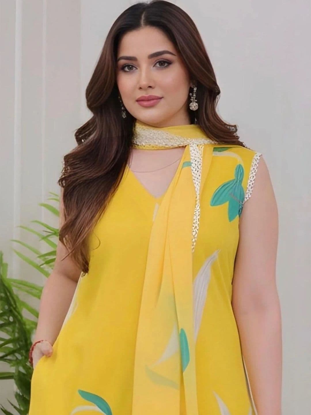 Chhipa Prints Women Floral Printed Regular Kurta with Trousers & With Dupatta thumbnail 2