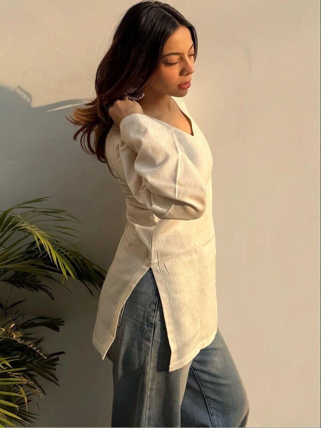 Sangria Women Flared Sleeves Kurta thumbnail 2