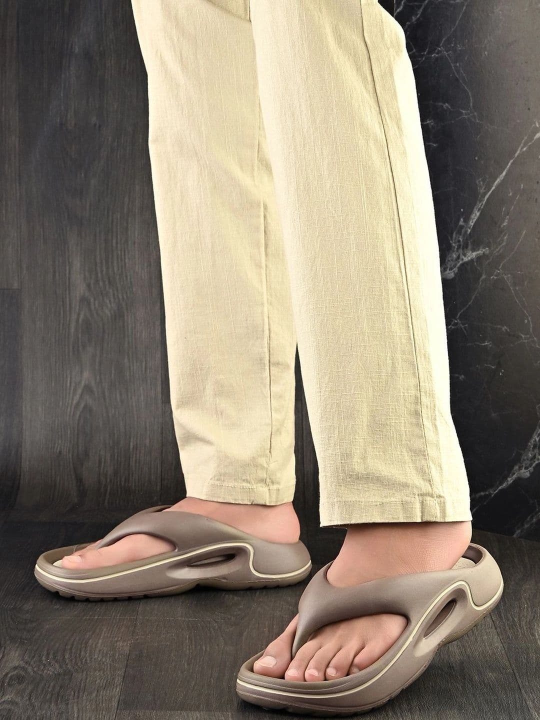 DOCTOR HEALTH SUPER SOFT Men Thong Flip-Flops thumbnail 2