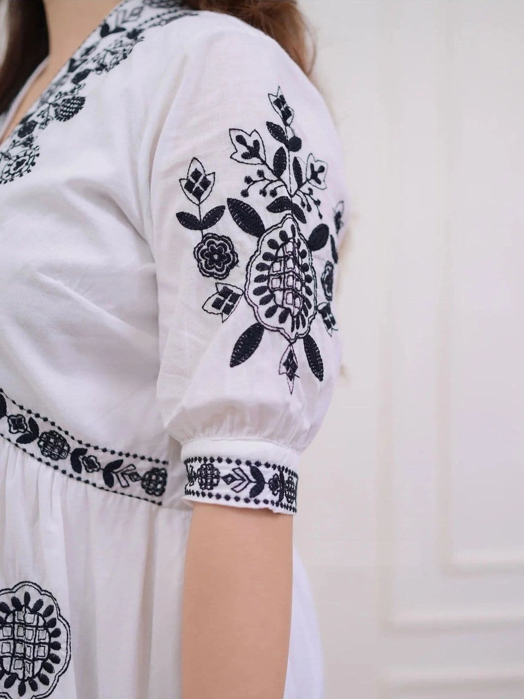 Sangria Women Ethnic Motifs Embroidered Thread Work Anarkali Kurta thumbnail 6