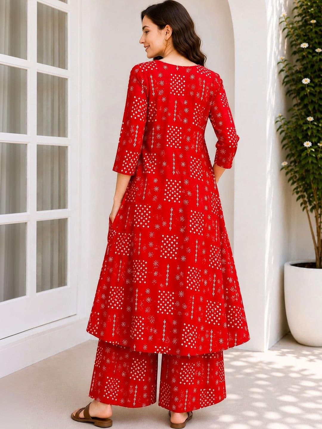 HIVA TRENDZ Women Printed Regular Kurta with Palazzos thumbnail 3