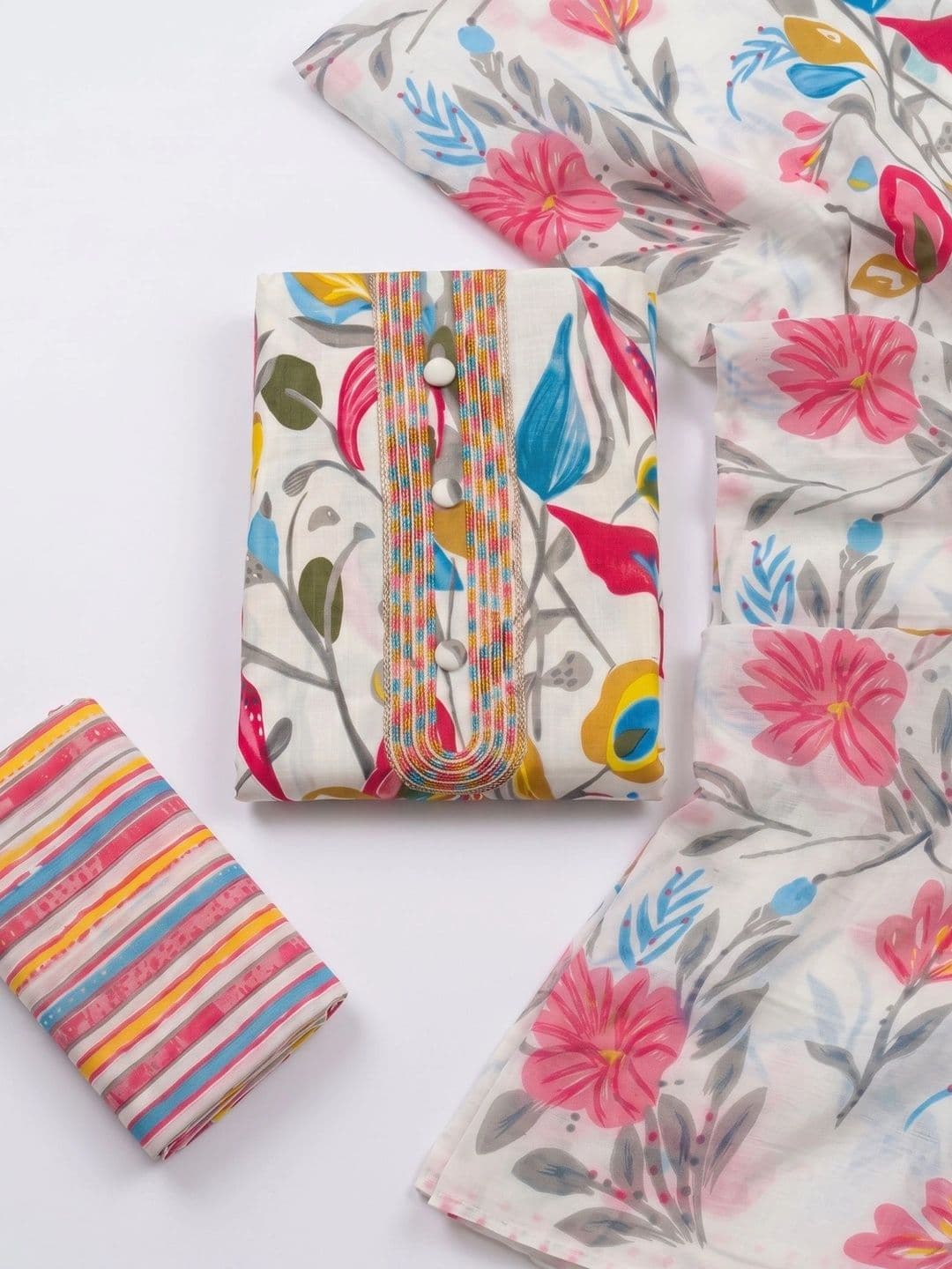 Peshe Printed Unstitched Dress Material thumbnail 4