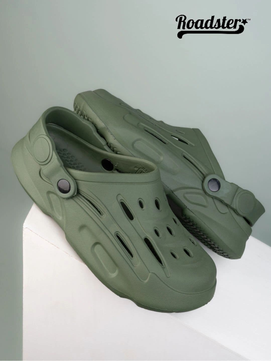 Roadster Men Croslite Clogs thumbnail 3