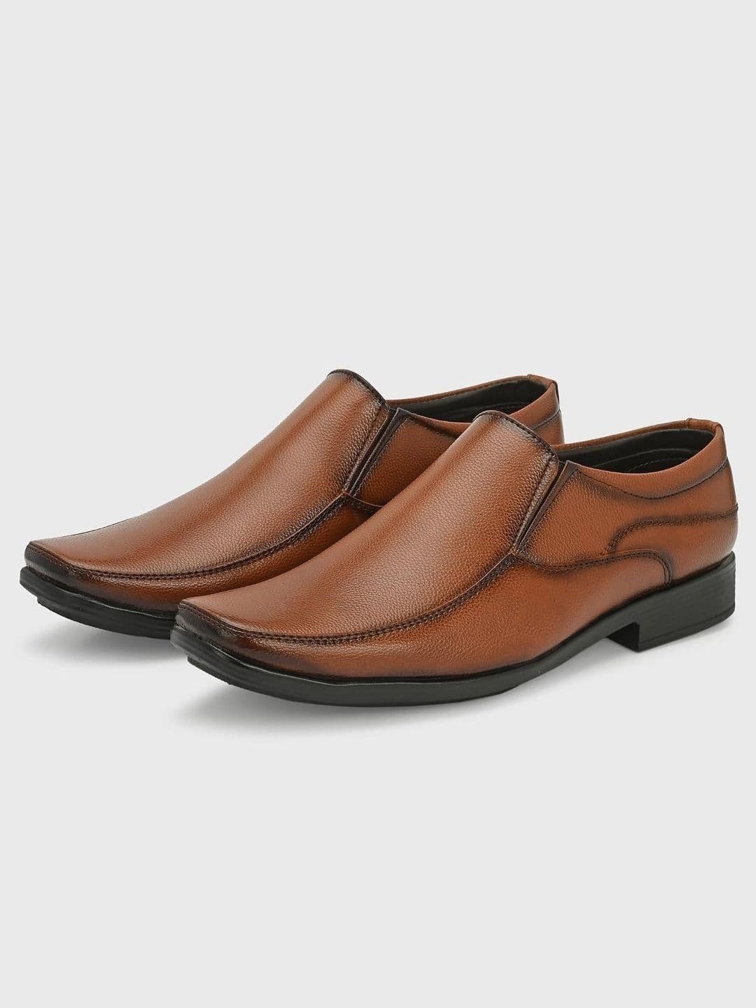 INVICTUS Men Textured Synthetic Leather Formal Slip-Ons thumbnail 3