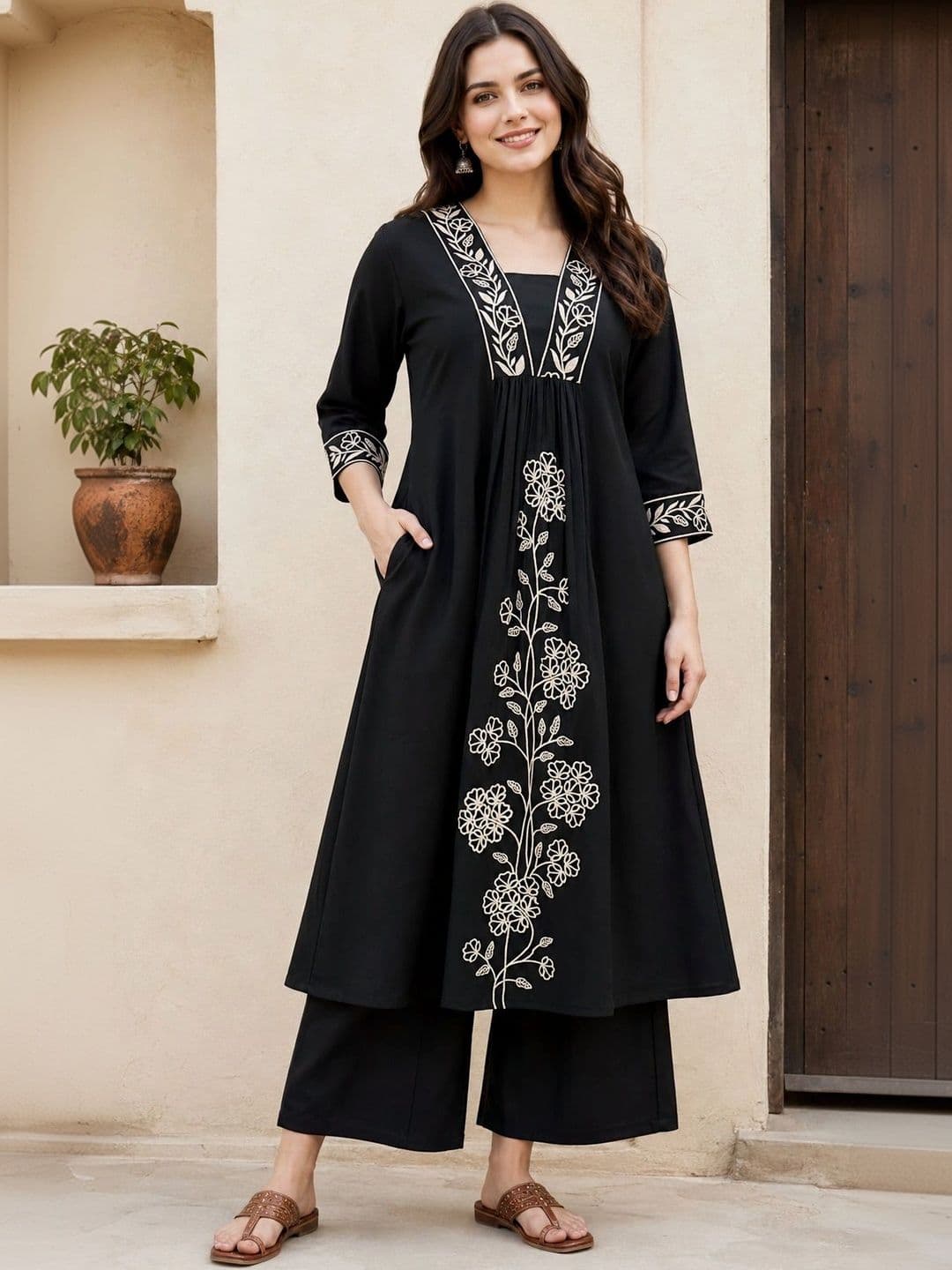 EVANORA Women Floral Embroidered Empire Thread Work Kurta with Palazzos - view 1