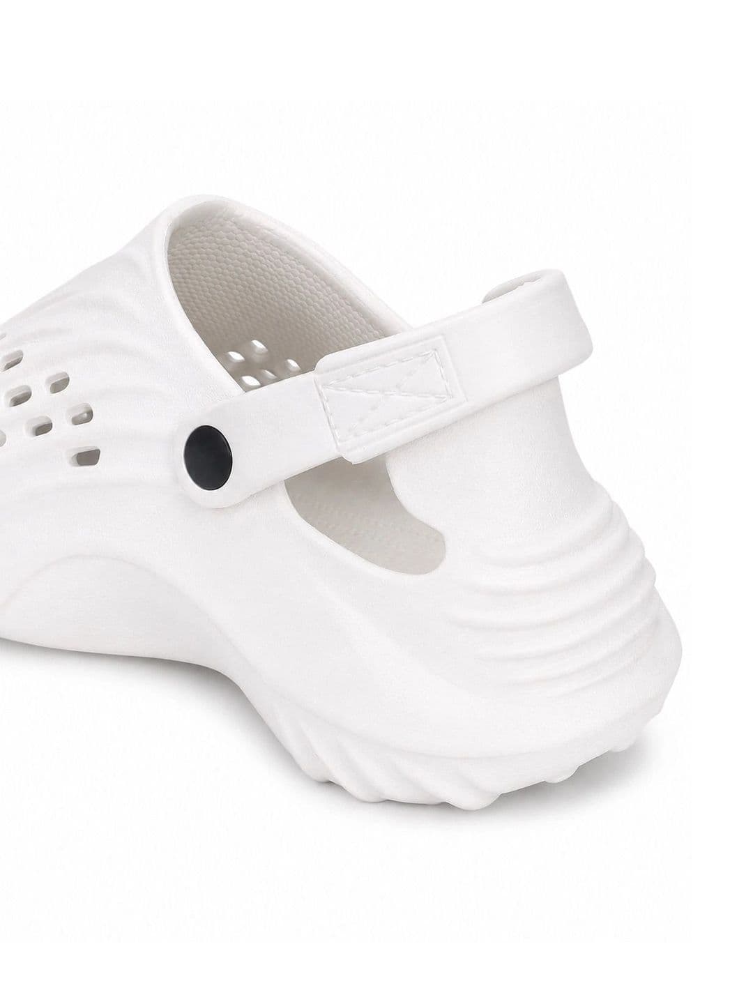 HRX by Hrithik Roshan Men Self Design Eva upper Clogs thumbnail 6