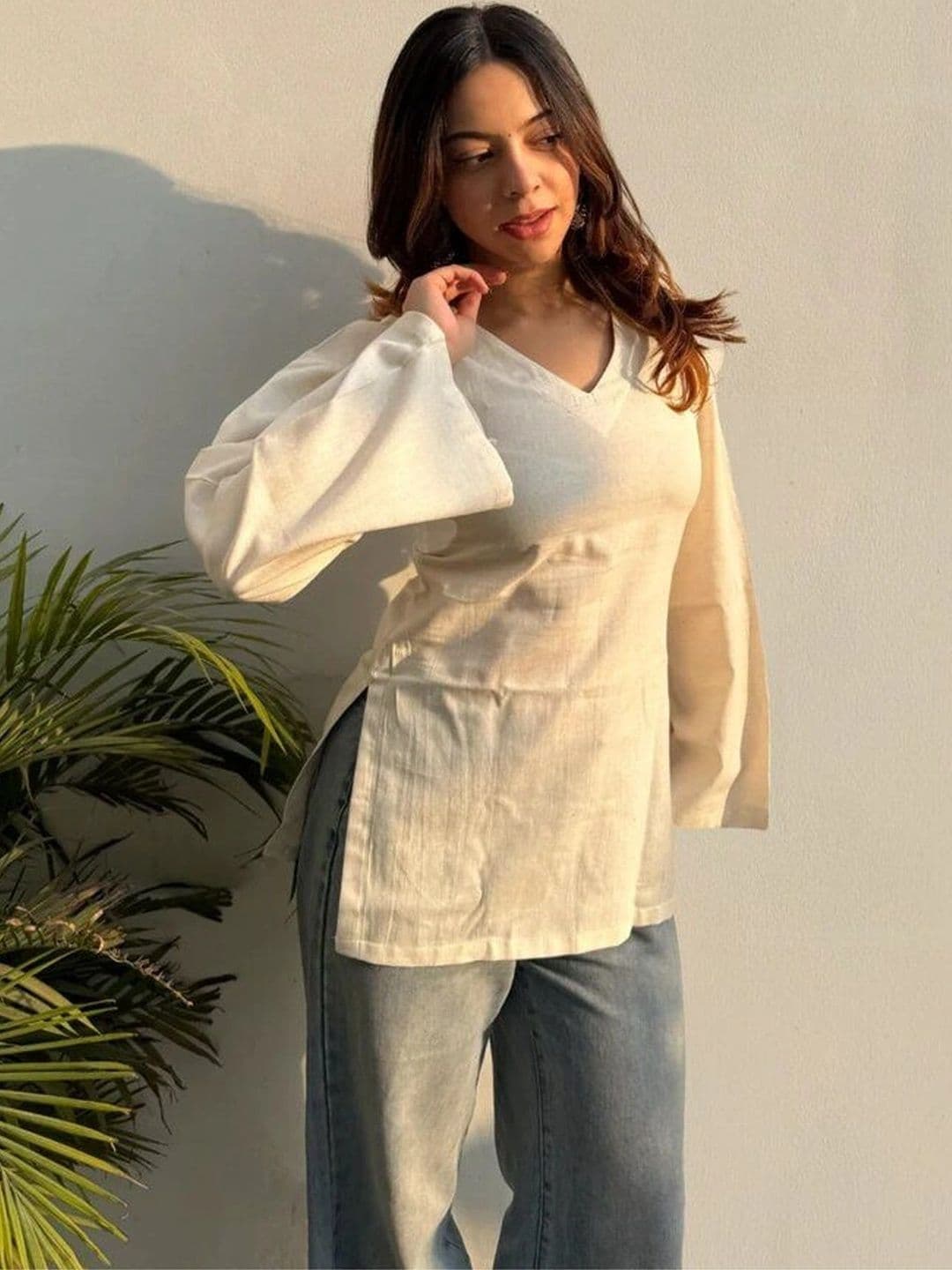 Sangria Women Flared Sleeves Kurta thumbnail 4