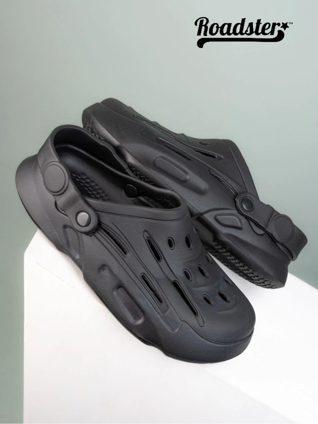 Roadster Men Croslite Clogs thumbnail 5