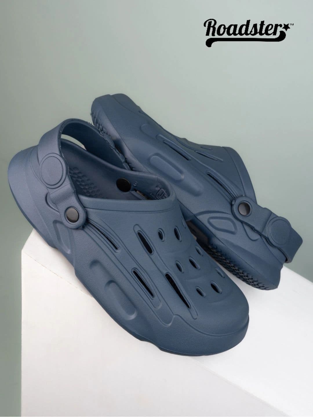 Roadster Men Croslite Clogs thumbnail 5