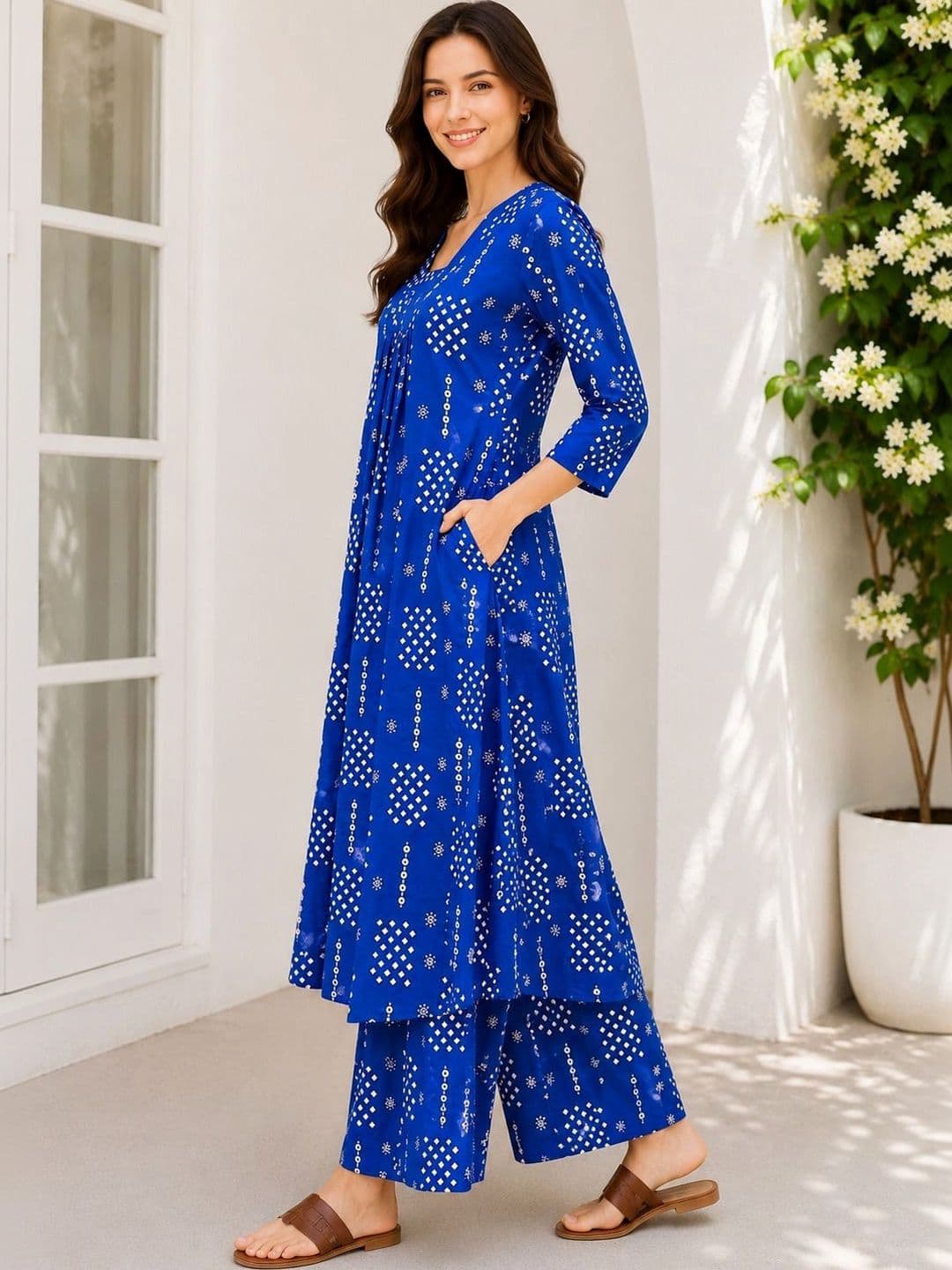 HIVA TRENDZ Women Printed Empire Kurta with Palazzos thumbnail 2