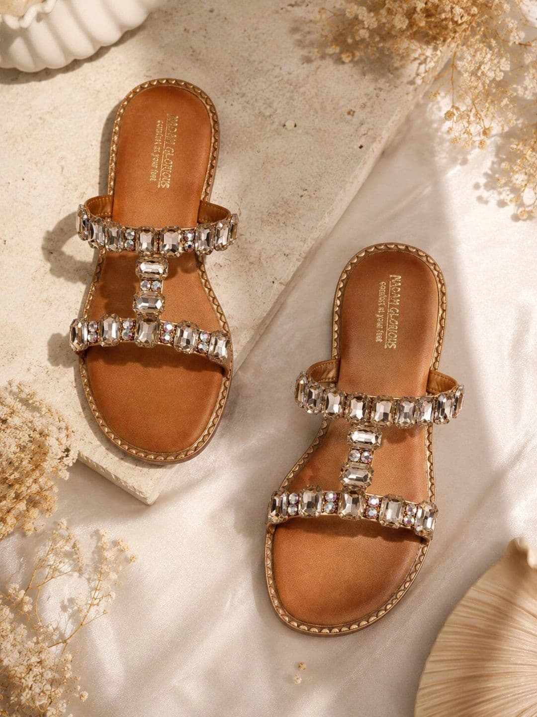 madam glorious Women Embellished Party Open Toe Flats - view 1