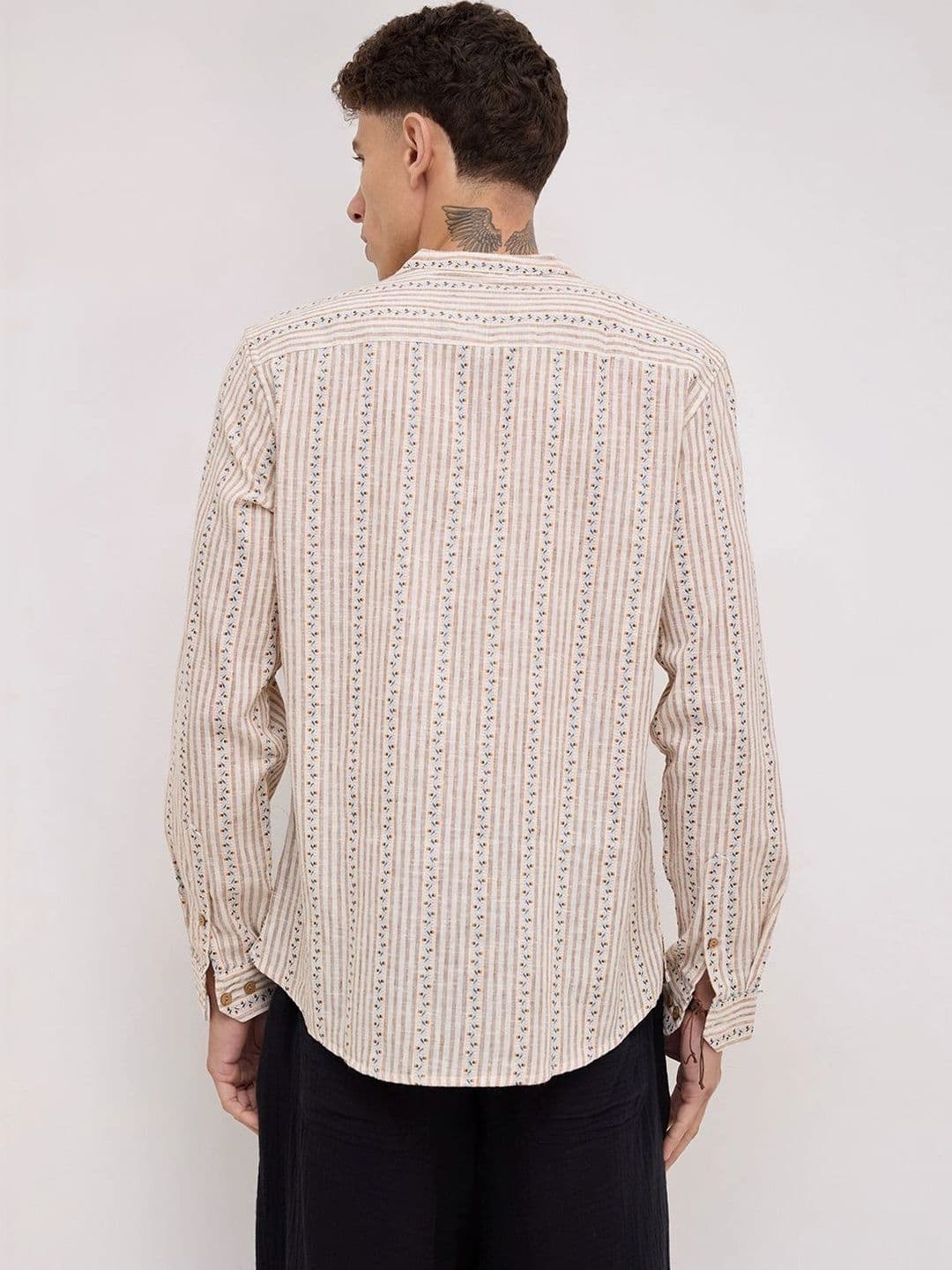 VASTRADO Men Printed Kurta thumbnail 2
