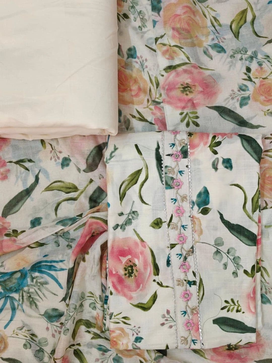 Peshe Printed Unstitched Dress Material thumbnail 4