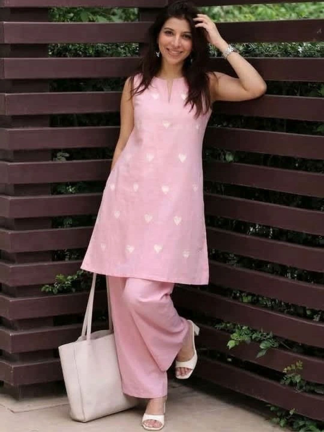 LAHER FASHION Women Ethnic Motifs Embroidered Regular Thread Work Kurti with Palazzos thumbnail 3