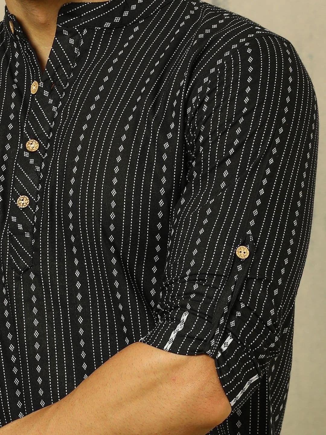 Navibhu Woven Design Abstract Cotton Handloom Mandarin Collar Short Kurta thumbnail 6