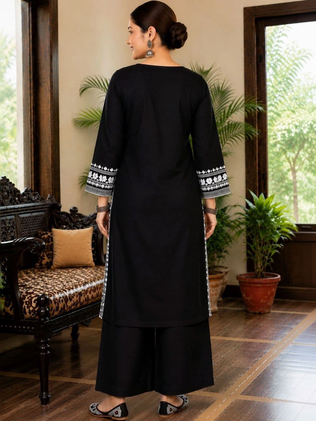 Visaru Women Ethnic Motifs Embroidered Regular Thread Work Kurta with Palazzos thumbnail 5