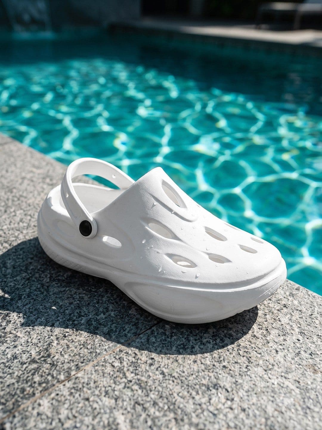 HRX by Hrithik Roshan Men Rubber Solid Clogs - view 1