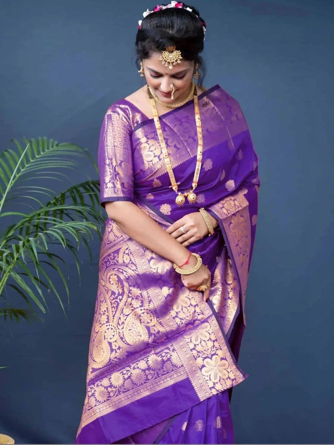 VYOM CREATION Woven Design Zari Art Silk Banarasi Saree thumbnail 3