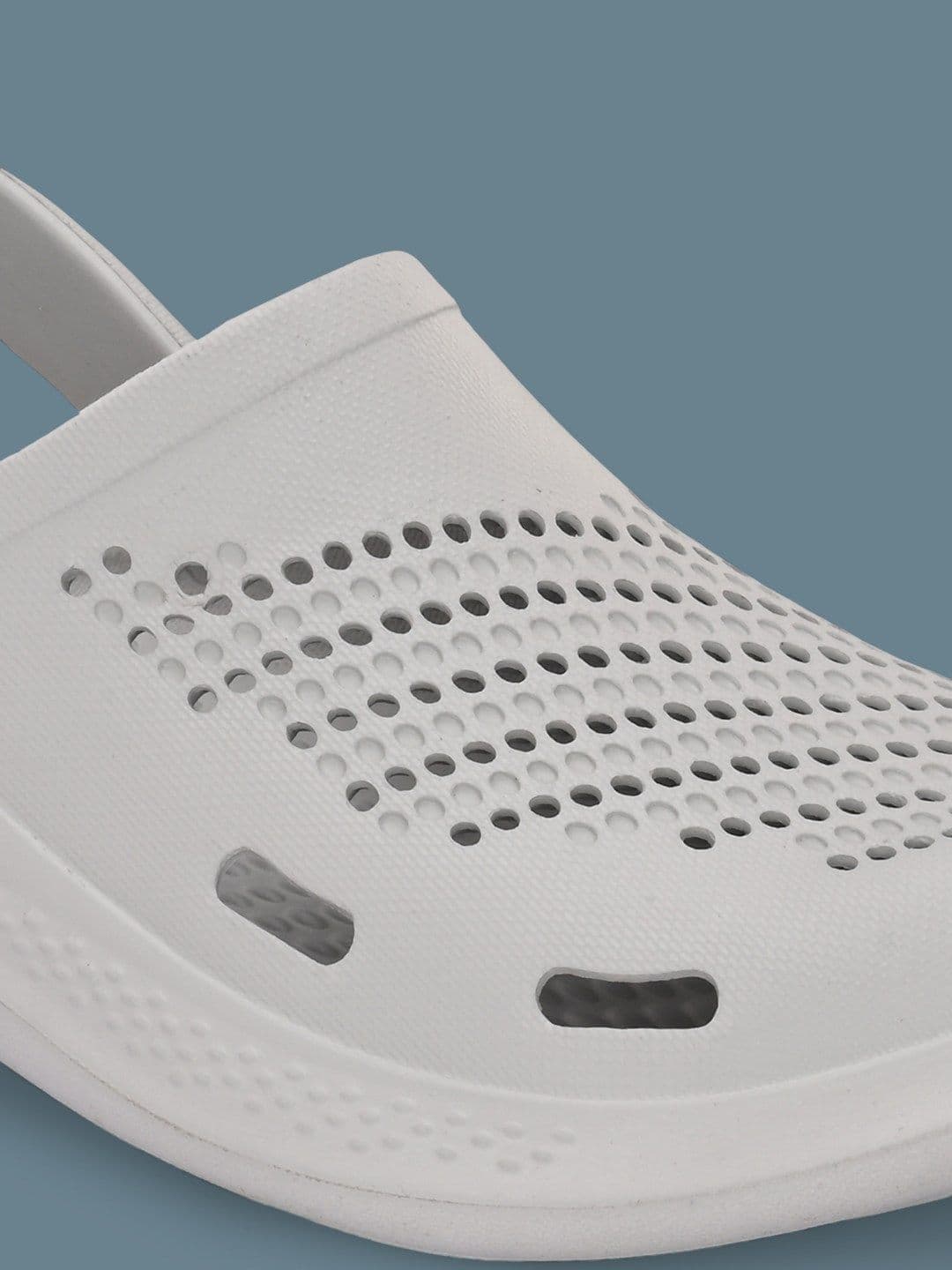 HRX by Hrithik Roshan Men Grey Self Design Rubber Clogs thumbnail 7