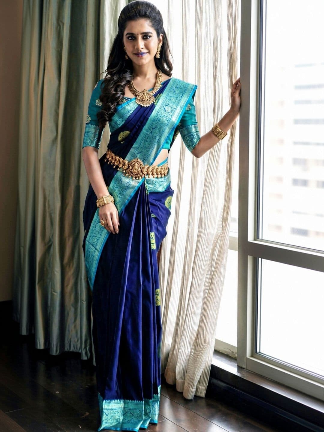 PAZVADI Women Woven Design Zari Silk Blend Designer Kanjeevaram Saree - view 1