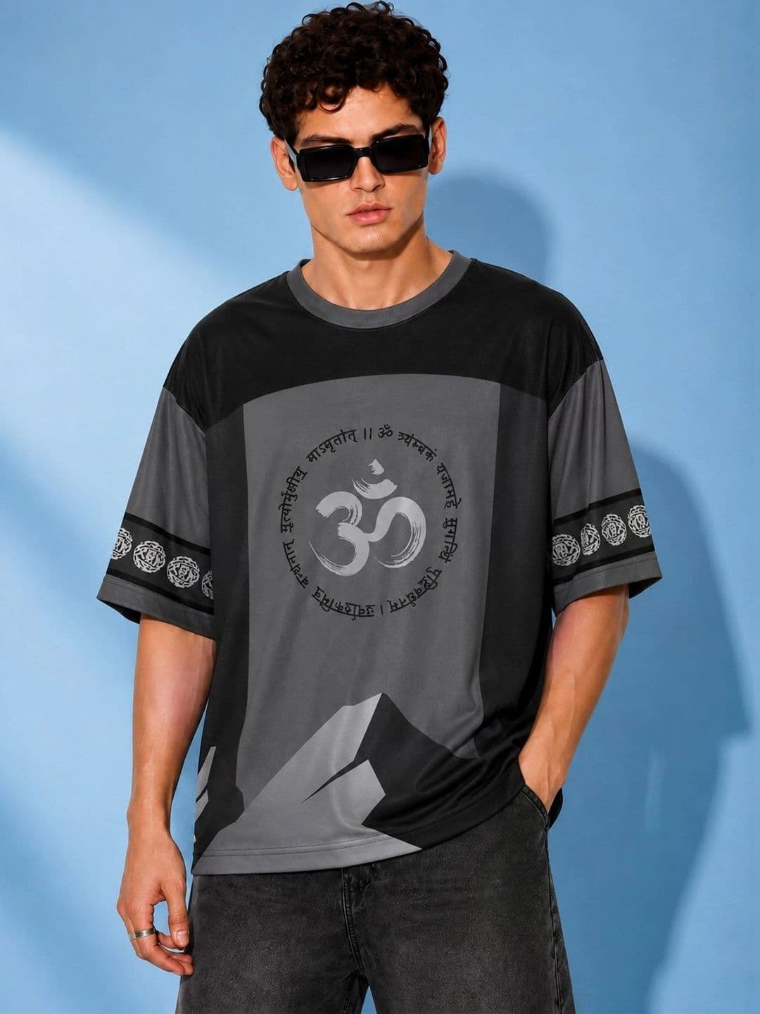 Leotude Men Colourblocked Drop-Shoulder Sleeves T-shirt thumbnail 5