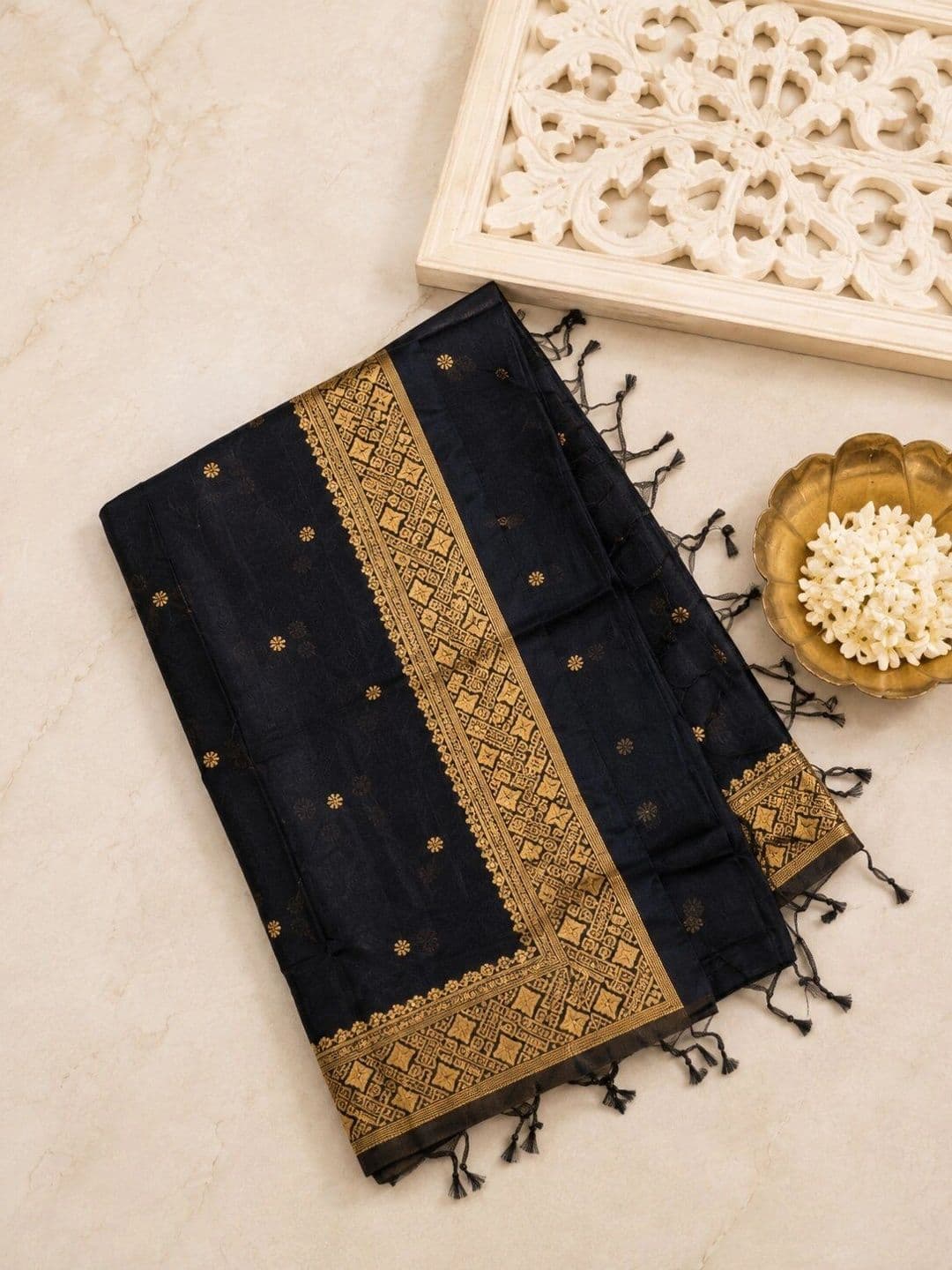 Krishna Tanna Unstitched Dress Material thumbnail 4
