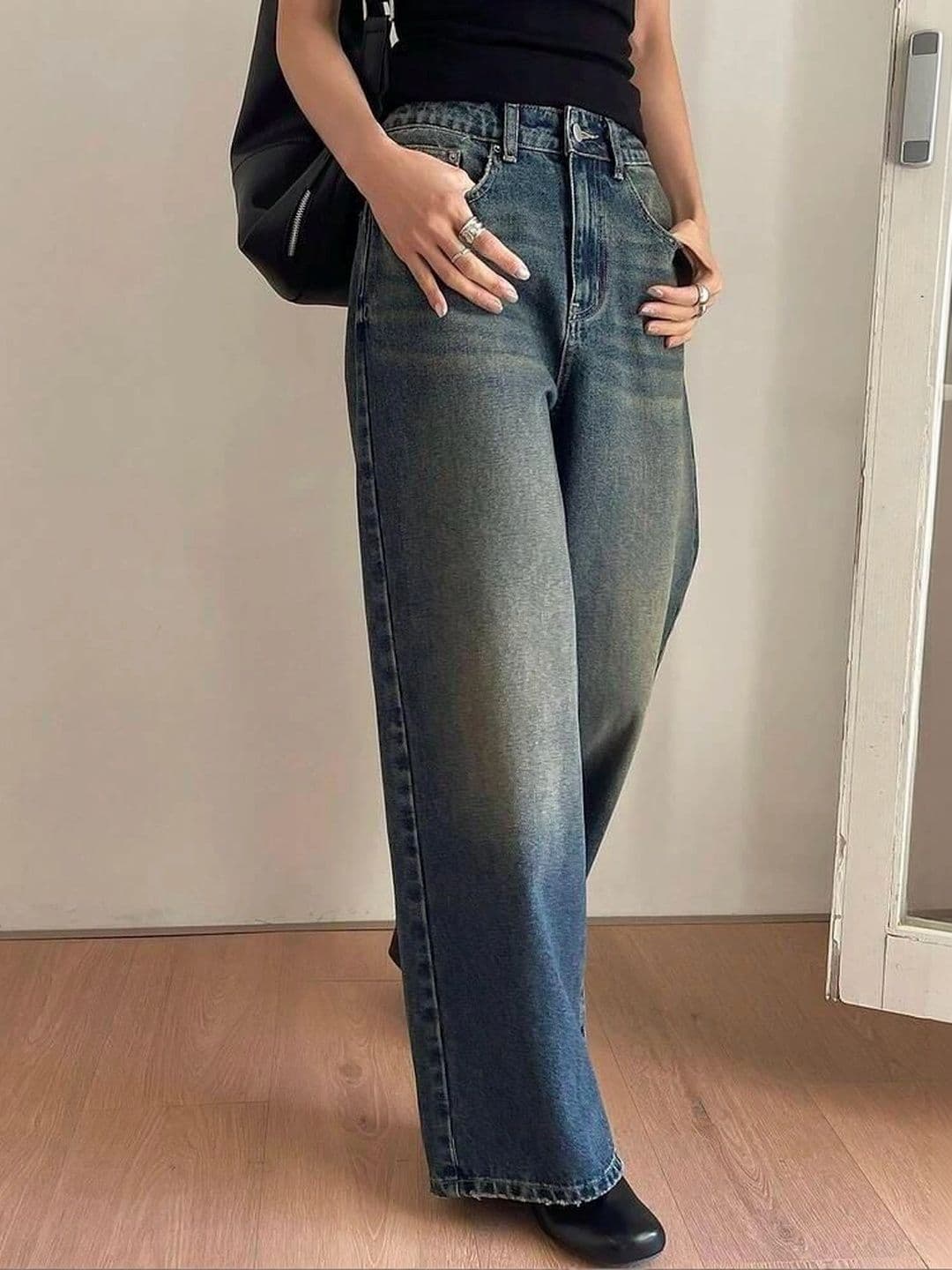 ESLITA Women High-Rise Low Distress Light Fade Jeans thumbnail 2