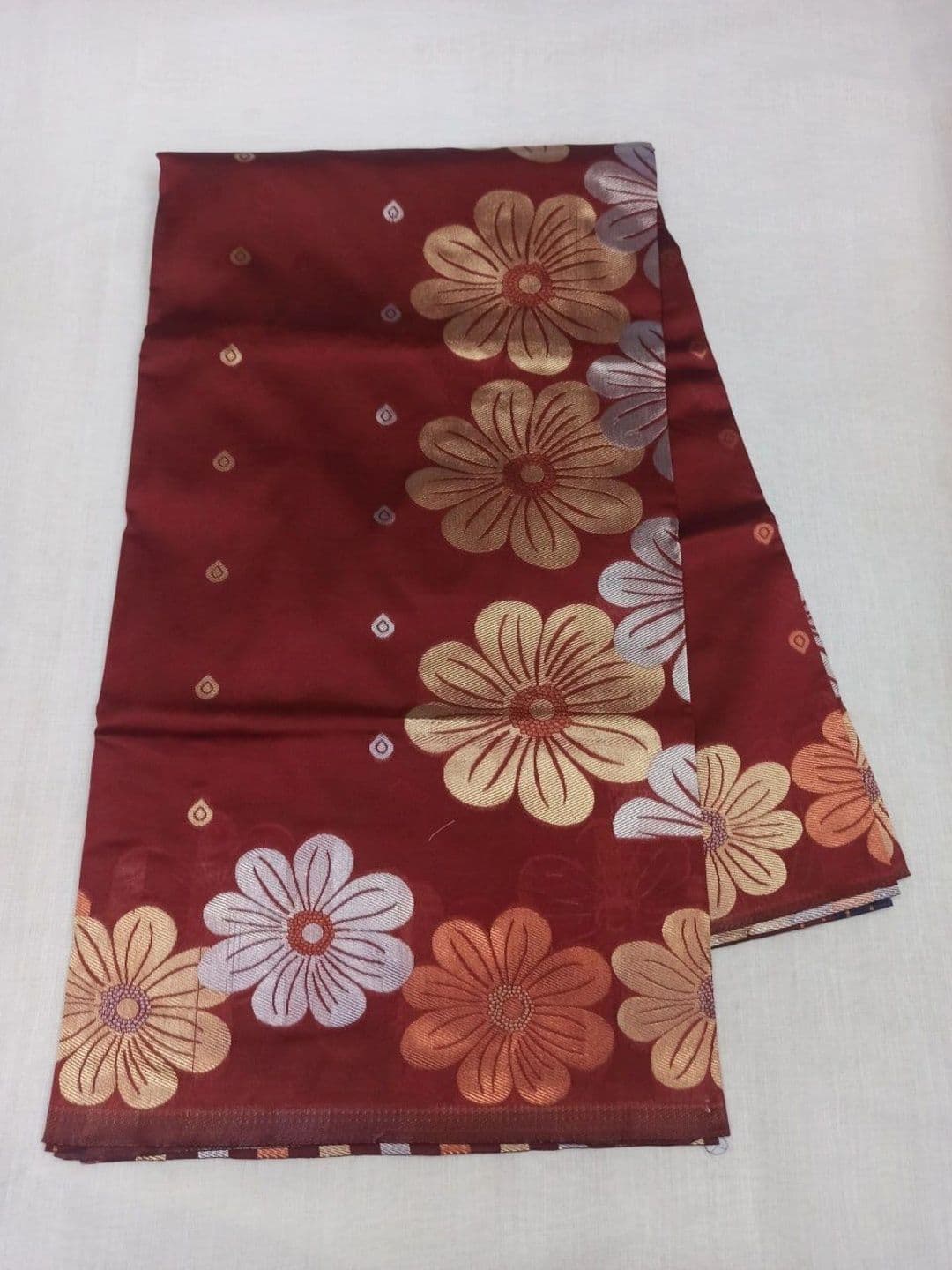 Milvia Ethnic Motifs Zari Silk Blend Designer Banarasi Saree thumbnail 5