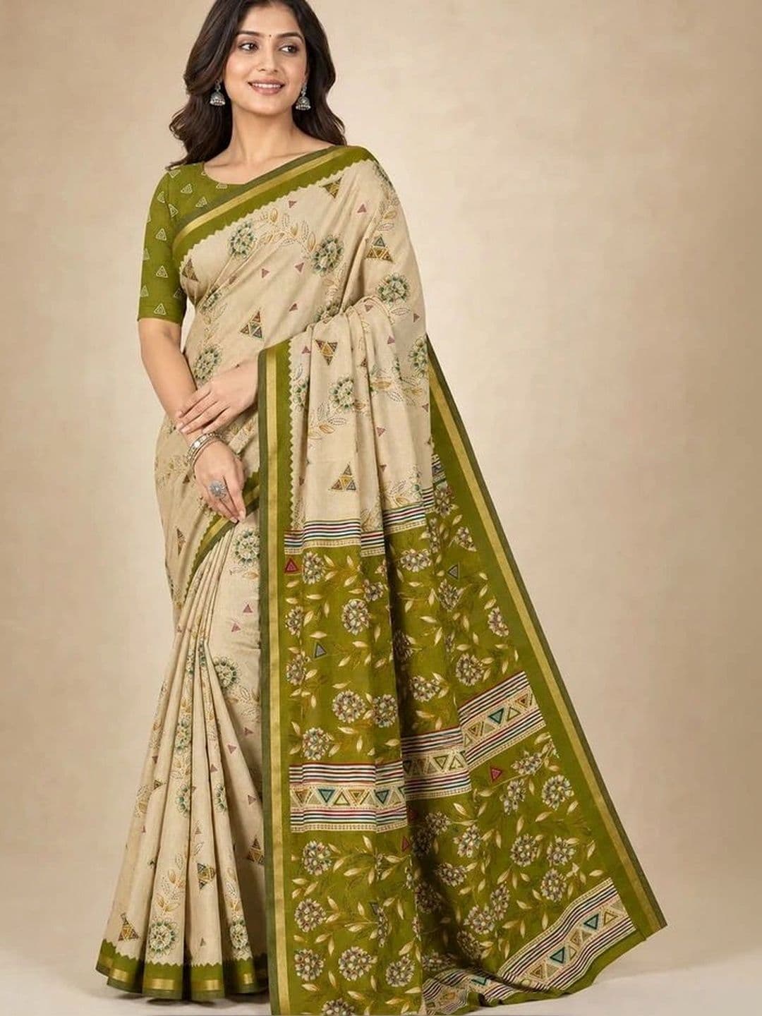 NARIVESH TRENDS Floral Saree - view 1