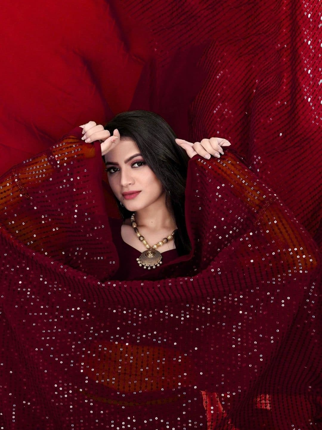 FashionsEye Embellished Sequinned Poly Georgette Designer Saree thumbnail 3