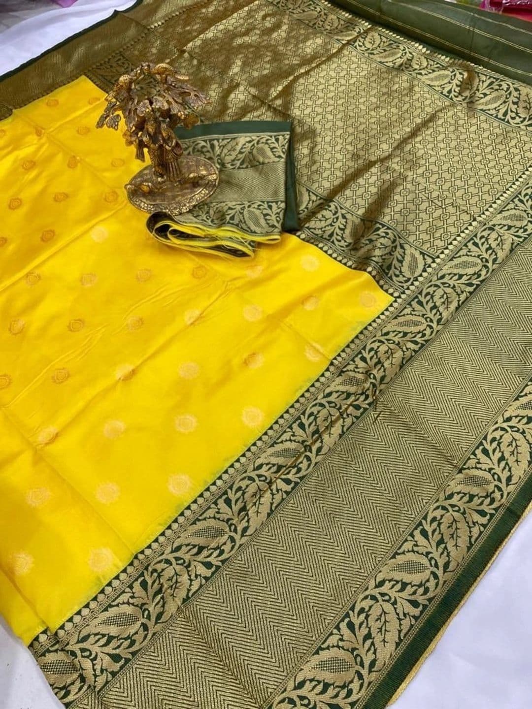 revika Woven Design Zari Art Silk Designer Kanjeevaram Saree thumbnail 3