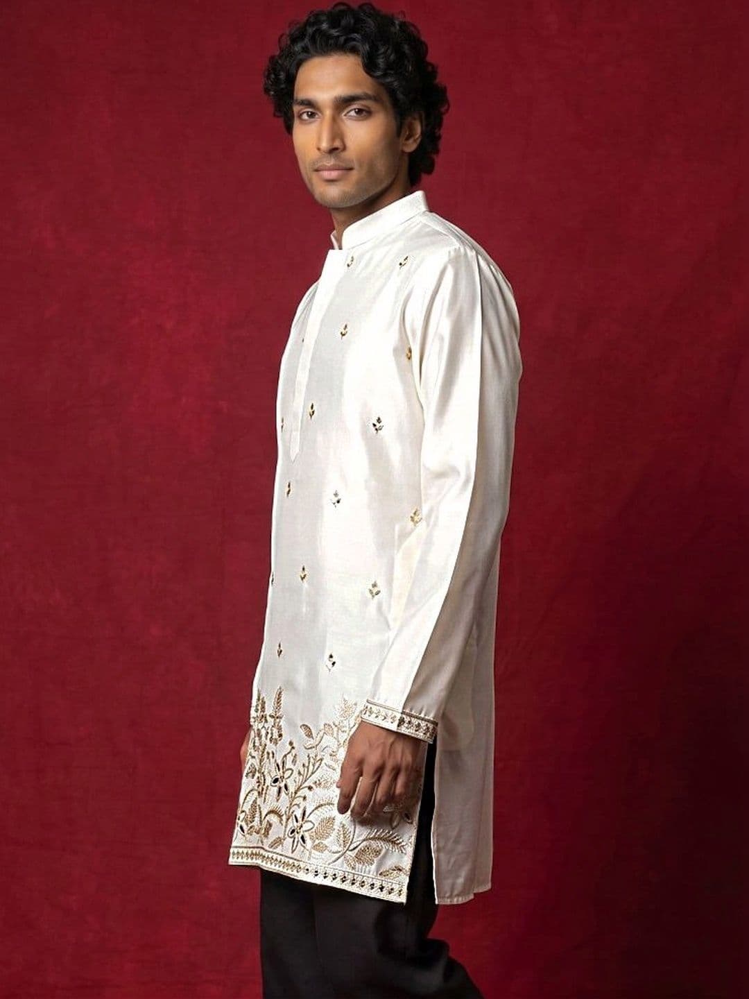 Jompers Men Embroidered Thread Work Kurta thumbnail 5