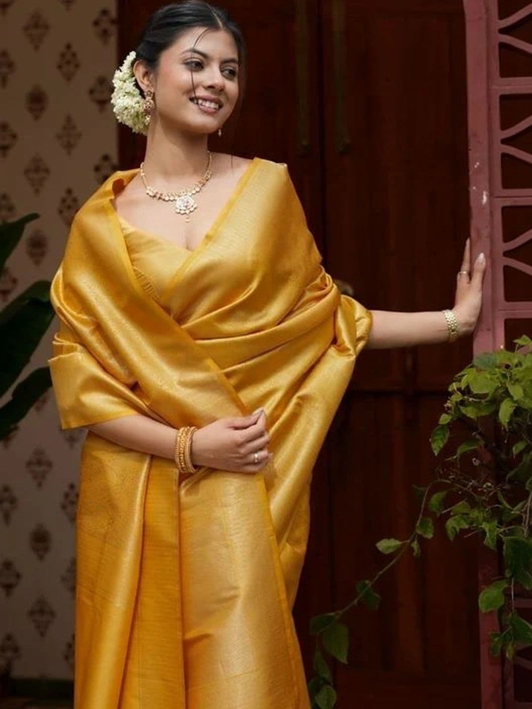 revika Woven Design Zari Art Silk Designer Kanjeevaram Saree thumbnail 7