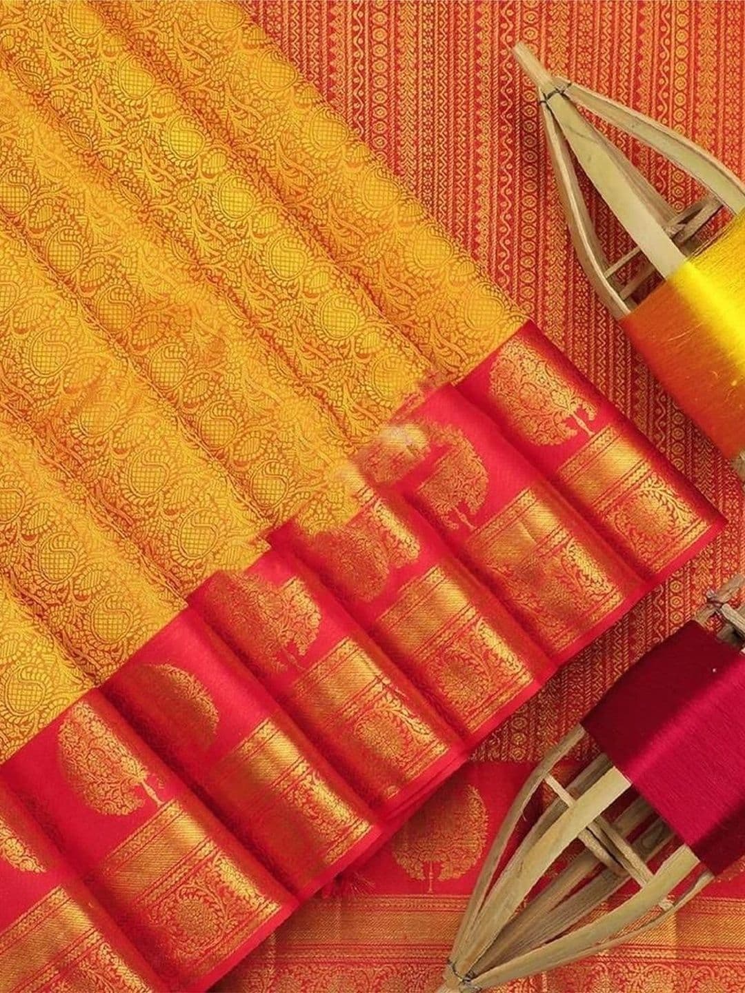 PAZVADI Woven Design Zari Silk Blend Designer Kanjeevaram Saree thumbnail 3