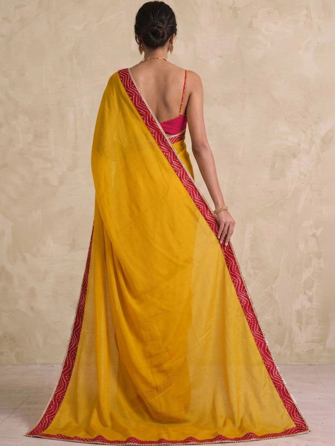 SAARA Bandhani Silk Blend Saree thumbnail 6