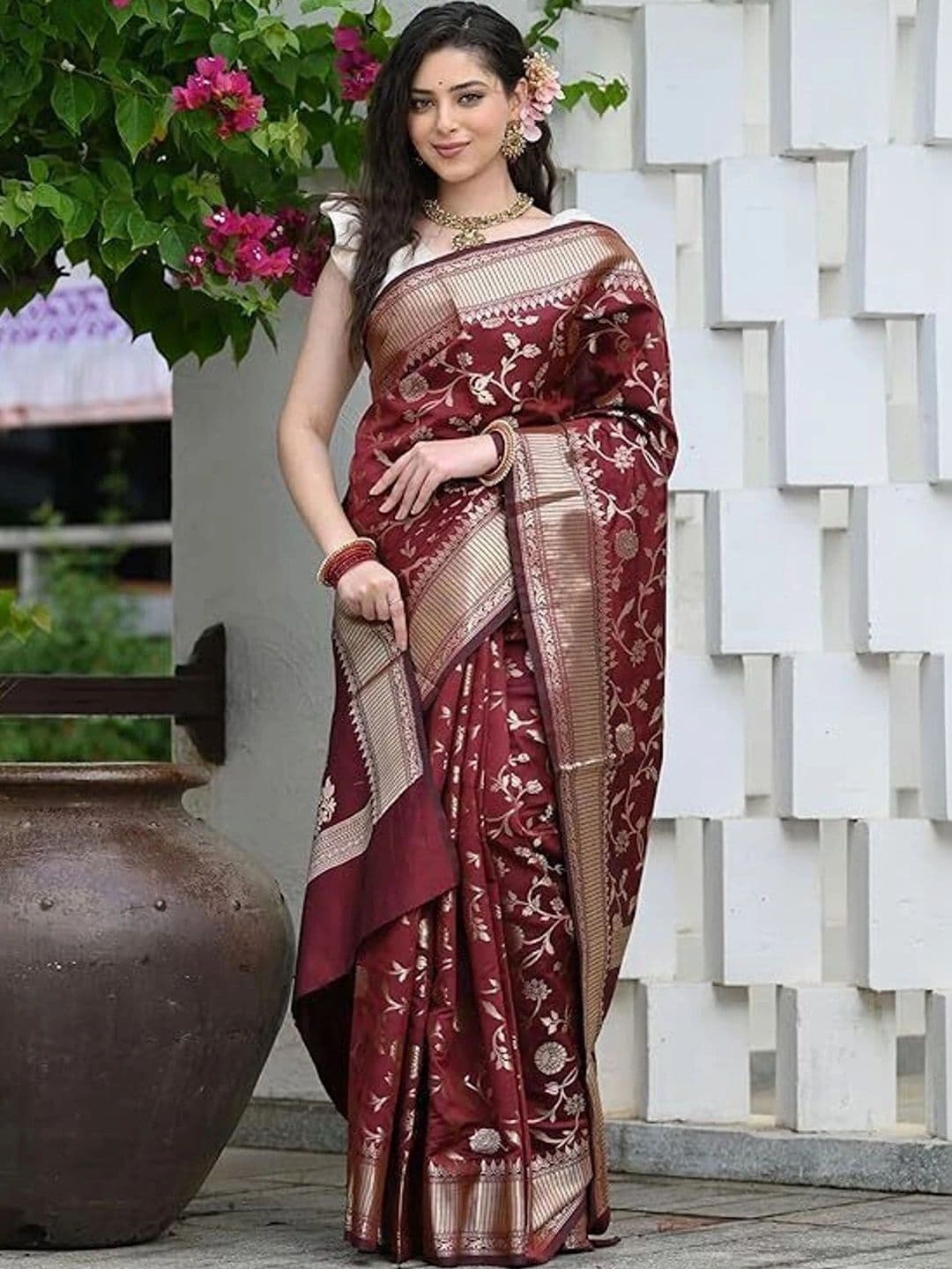 VYOM CREATION Zari Art Silk Banarasi Saree thumbnail 4