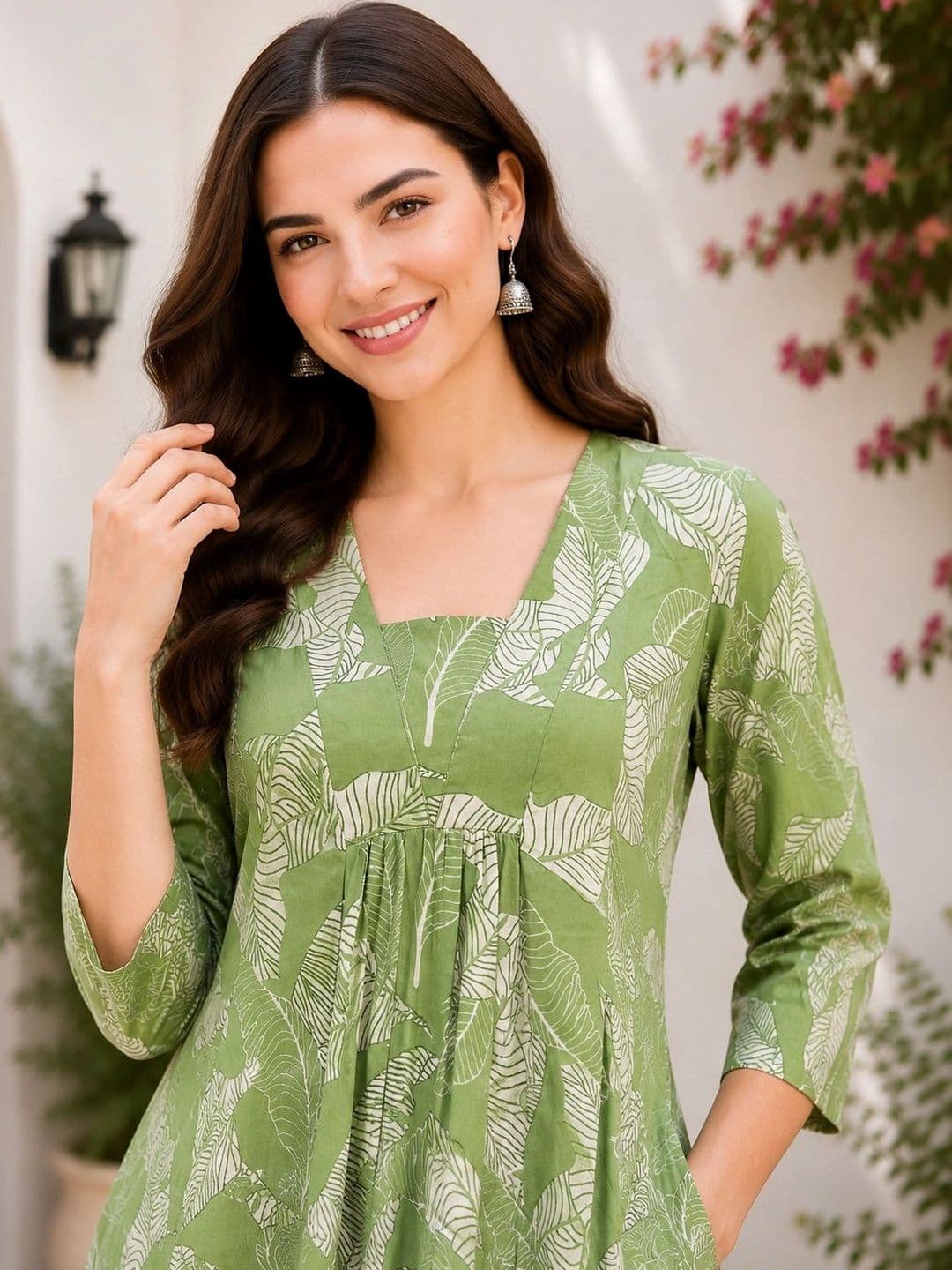 HIVA TRENDZ Women Floral Printed Empire Kurta with Palazzos thumbnail 2