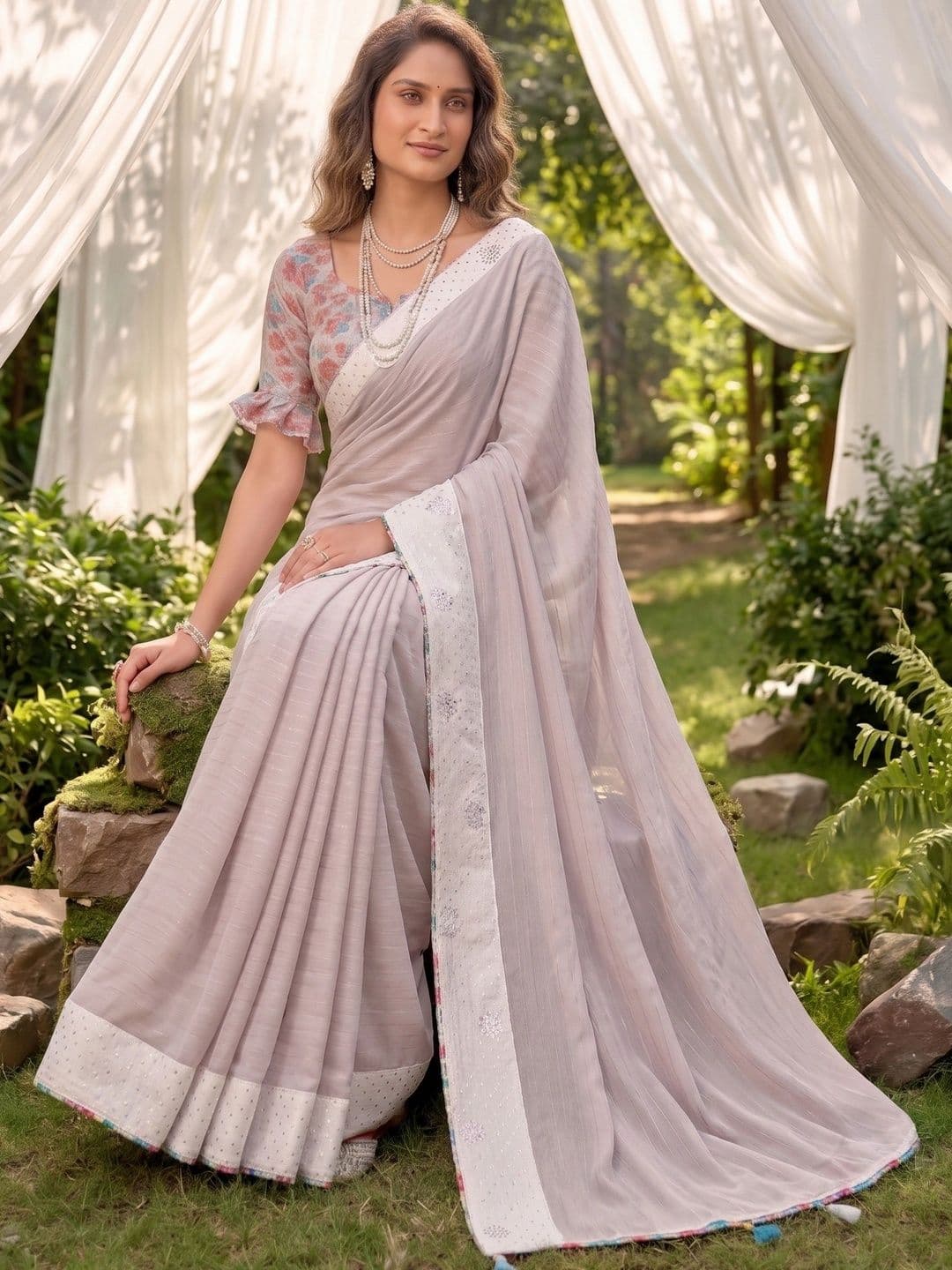 100 Dreams Floral Embroidered Designer Saree thumbnail 4