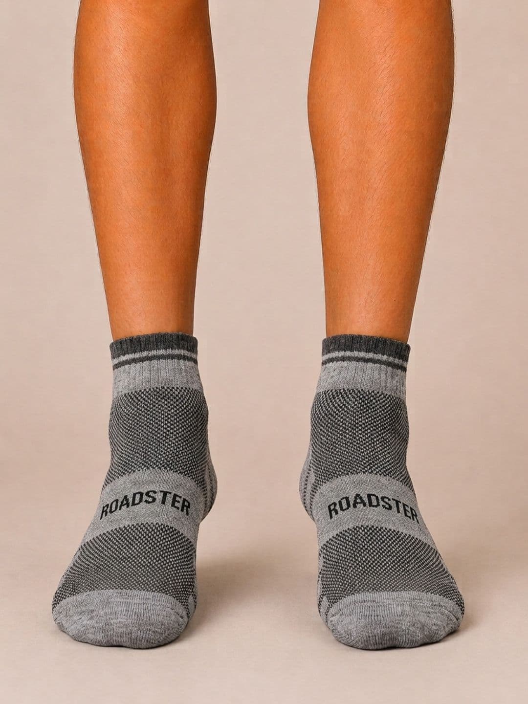 Roadster Men Pack of 3 Cotton Patterned Ankle Length Socks thumbnail 6