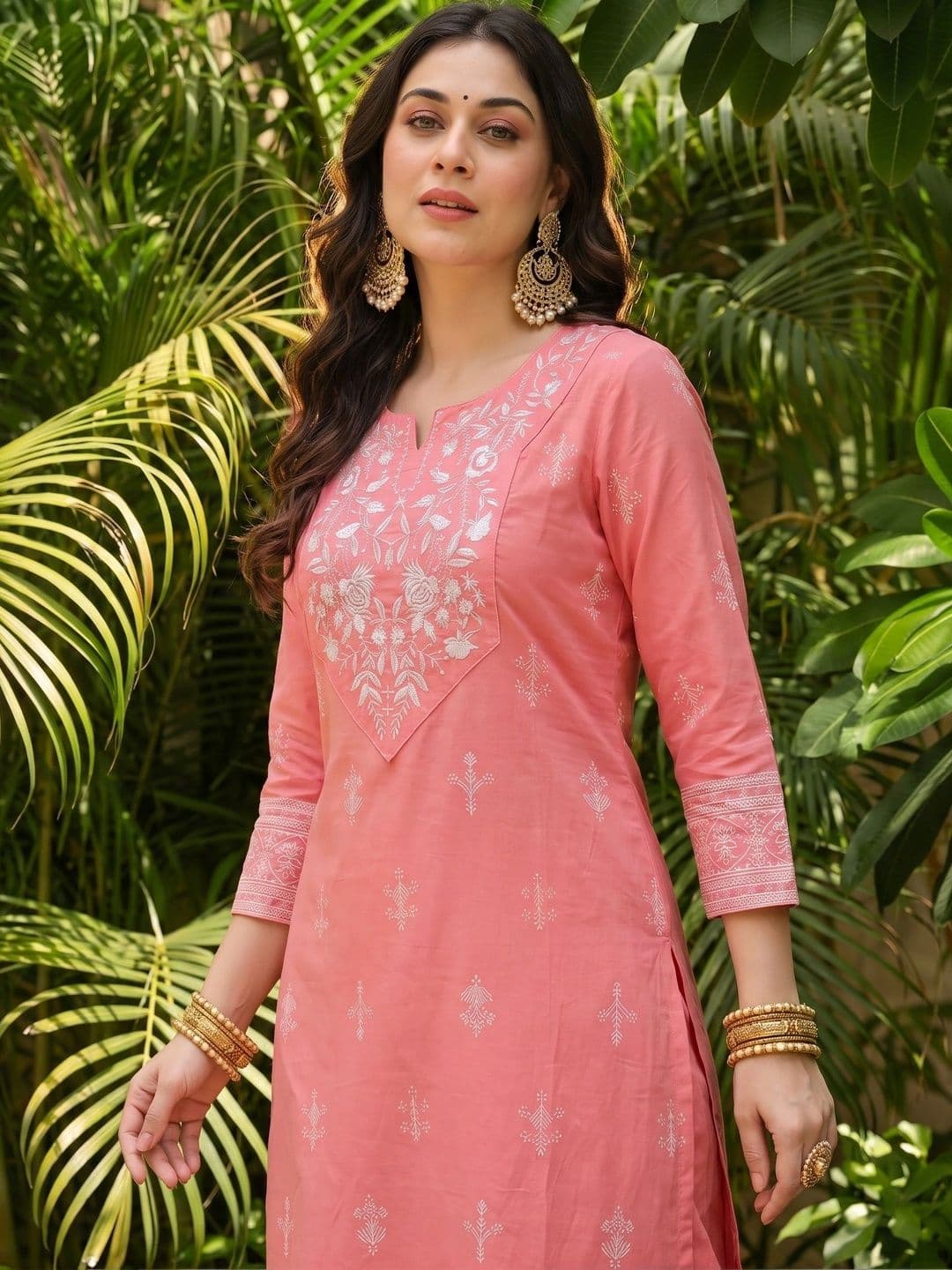 KJTRENDS Women Ethnic Motifs Embroidered Regular Thread Work Pure Cotton Kurta with Trousers thumbnail 4