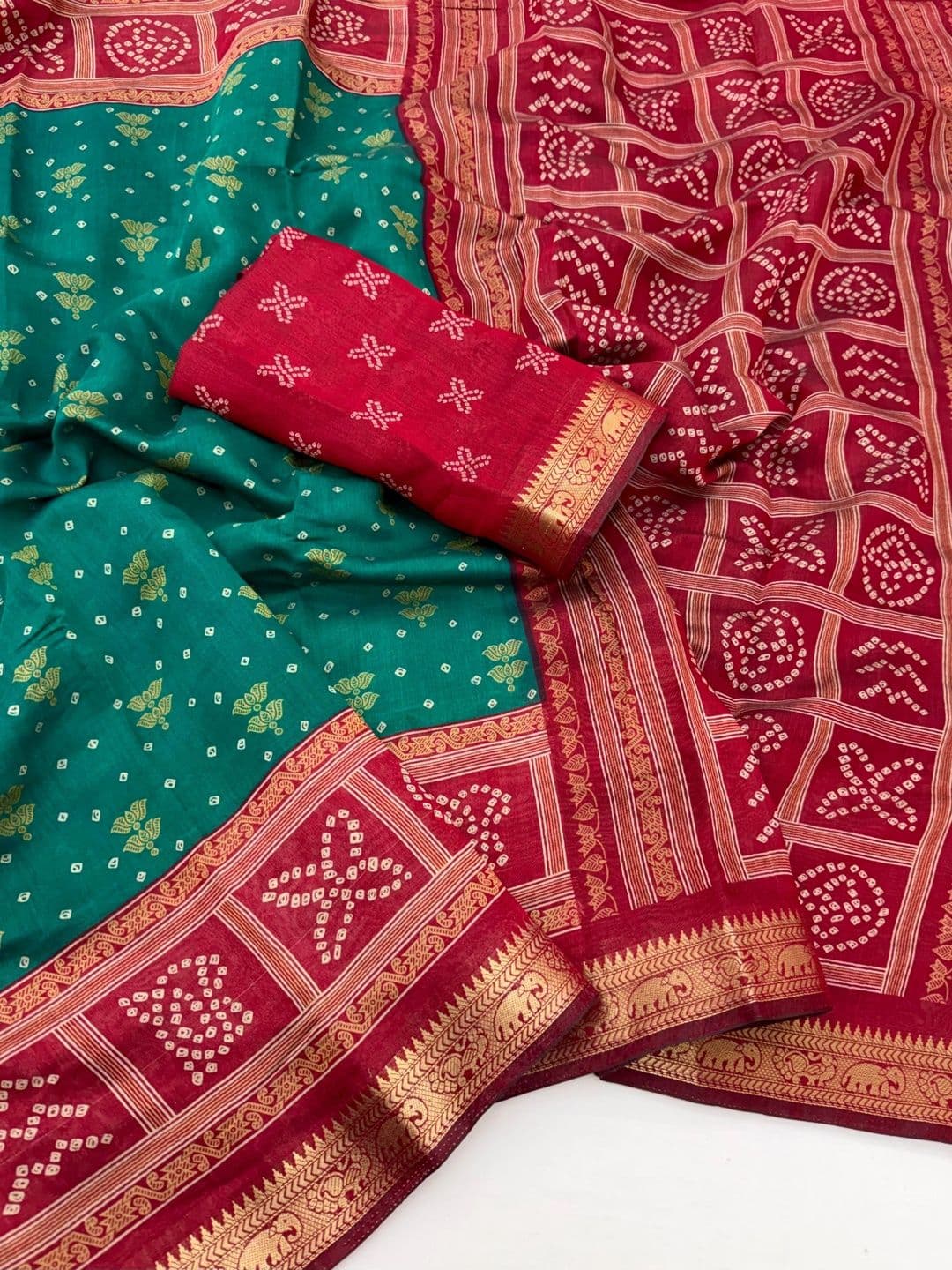 NARIVESH TRENDS Bandhani Zari Saree thumbnail 2