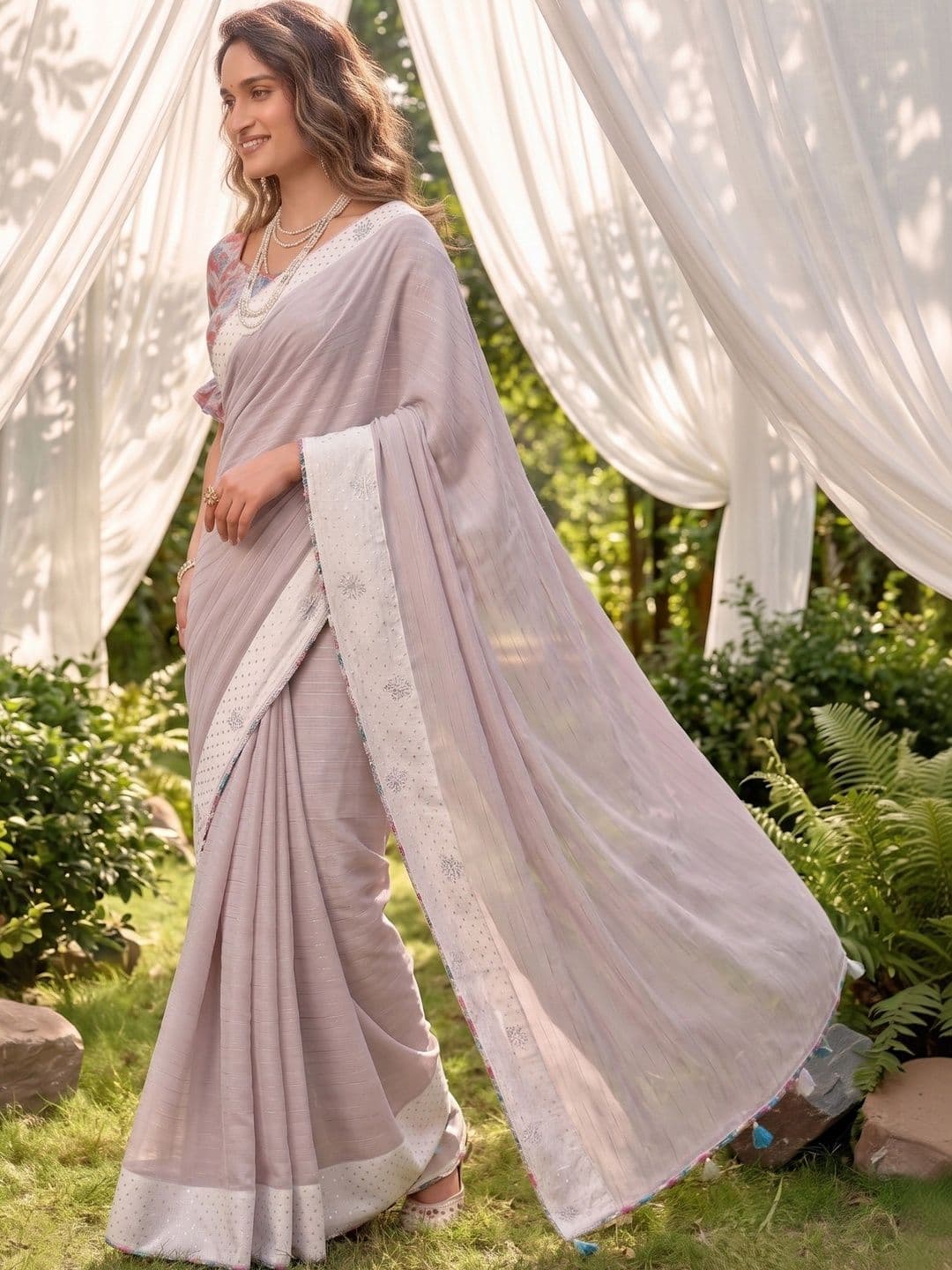 100 Dreams Floral Embroidered Designer Saree thumbnail 2